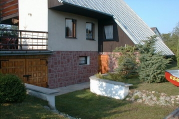 Polonia Chata Gulbity, Exterior